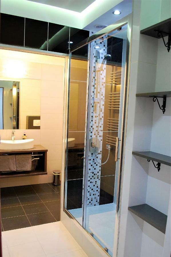 Lux Apartment Center Wrocław Buitenkant foto